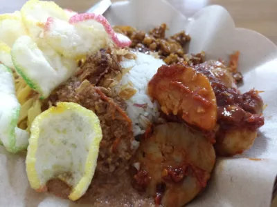 top 6+ nasi uduk jakarta barat terenak, yuk coba!
