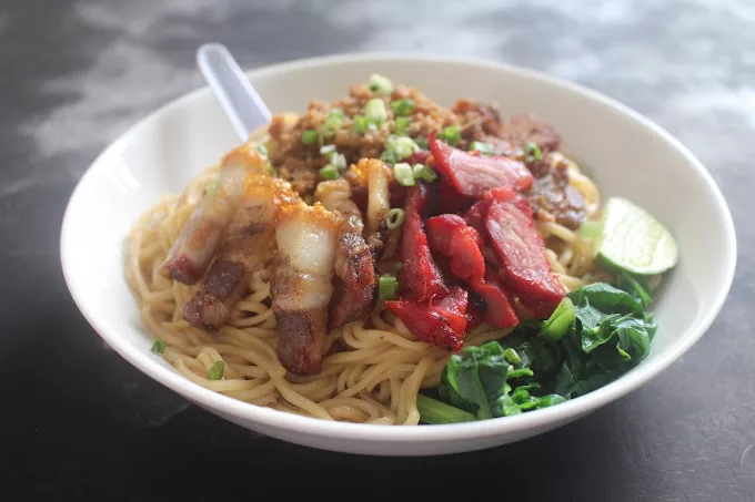 Top 6+ Rekomendasi Bakmi Enak Di Bali, Rasanya Tak Ada Duanya!