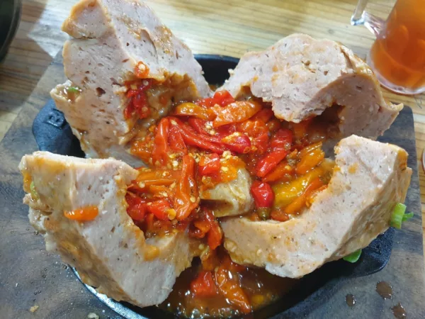 top 6+ rekomendasi bakso jakarta timur yang rasanya gurih dan mantap