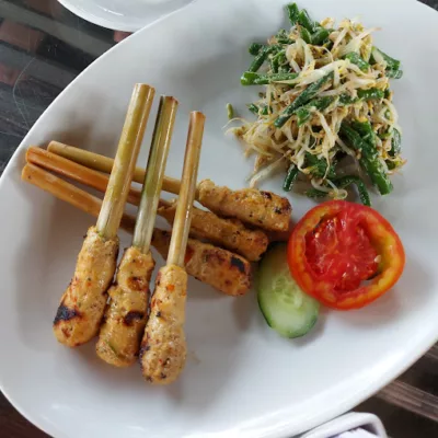 top 6+ rekomendasi tempat makan sate lilit enak di bali