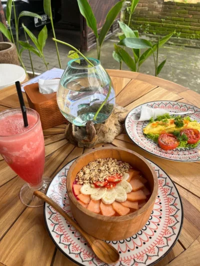 top 6+ restoran keluarga di bali, suasananya homey dan cozy!