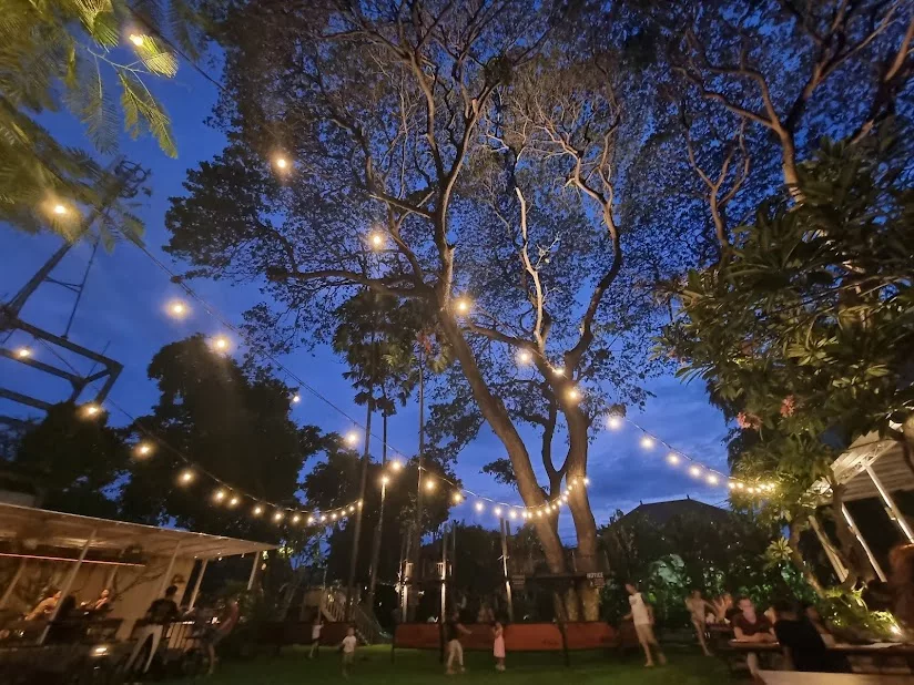 Top 6+ Restoran Keluarga di Bali, Suasananya Homey dan Cozy!