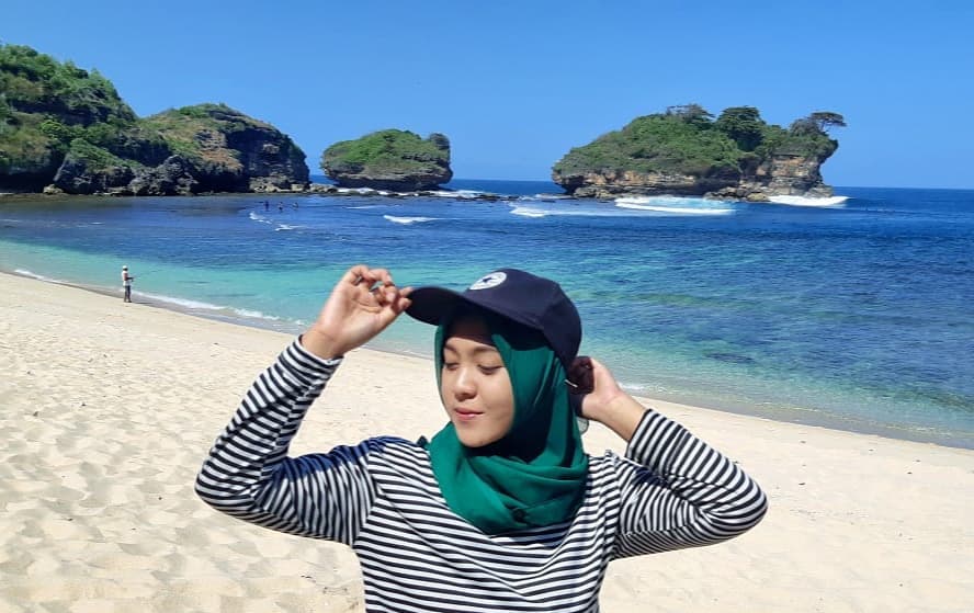 jawa timur, pacitan, pantai buyutan, pantai karang bolong, pantai klayar, pantai pidakan, pantai srau, pantai teleng ria, pantai watu karung, top 6+ wisata pantai yang indah dan menarik di pacitan