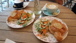 top 7+ bakery di jakarta paling favorit, ada yang legendaris!
