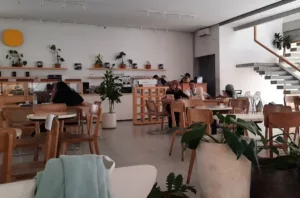 top 7+ cafe baru di malang yang estetik untuk nongkrong cantik