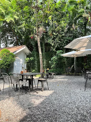 top 7+ cafe di dipatiukur bandung yang banyak spot instagramable