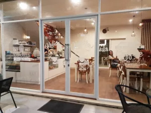 top 7+ cafe di harapan indah yang cozy