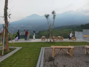 top 7+ cafe di prigen dengan pemandangan cantik, asik buat kumpul