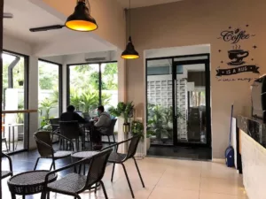 top 7+ cafe di surabaya timur yang unik, murah, dan enak