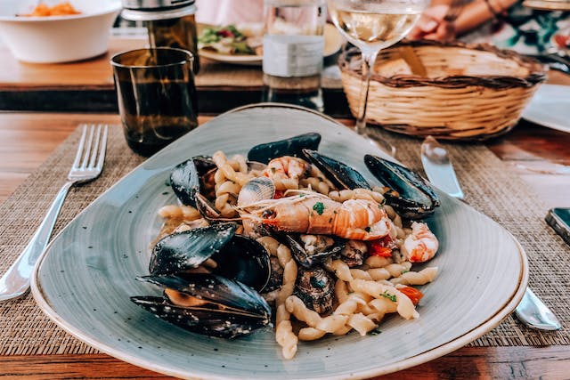 Top 7+ Kuliner Seafood Jakarta Timur yang Enaknya Bukan Main