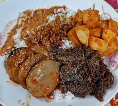 top 7+ nasi uduk jakarta timur yang paling mantap