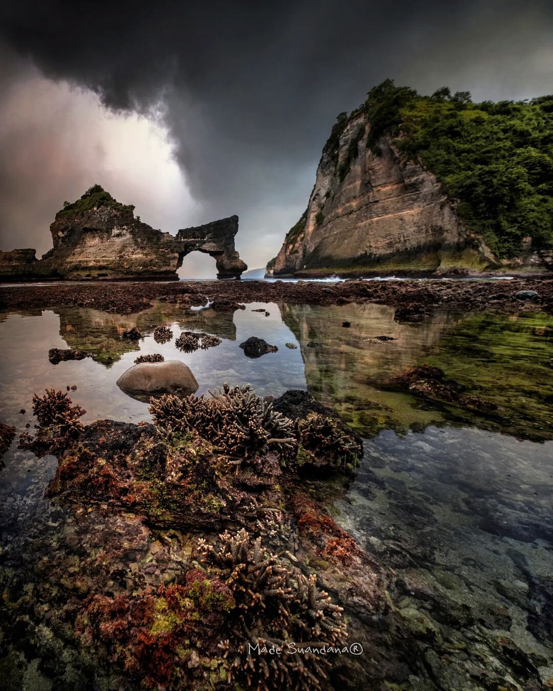 top 7+ pantai ikonik di nusa penida, serasa di surga