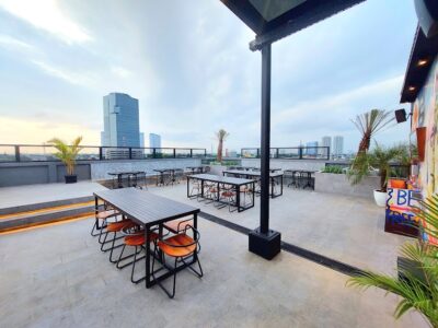 top 7+ pilihan cafe rooftop di jakarta barat yang paling hits