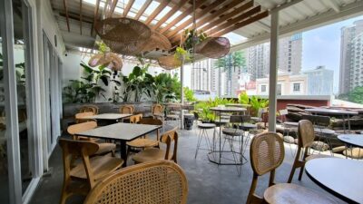 top 7+ pilihan cafe rooftop di jakarta barat yang paling hits