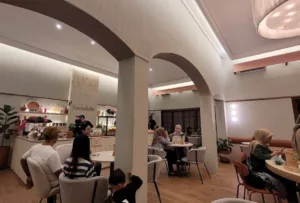 top 7+ rekomendasi cafe di solo instagramable dan aesthetic