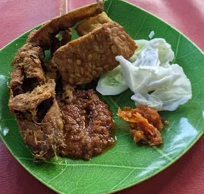 top 7+ rekomendasi pecel lele jakarta selatan yang paling nikmat
