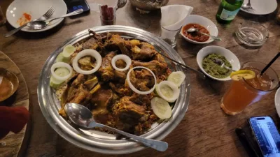 top 7+ restoran keluarga di jakarta pusat yang seru buat ngobrol