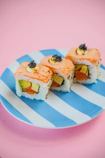 top 7+ restoran sushi terbaik di bali, cita rasa otentik di pulau dewata