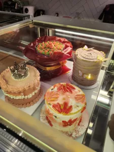 top 7+ toko kue di jakarta, destinasi wajib pecinta manis