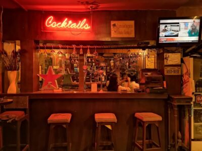 top 8+ bar di jakarta pusat yang cocok untuk melepas penat