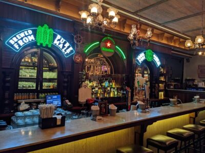 top 8+ bar di jakarta pusat yang cocok untuk melepas penat