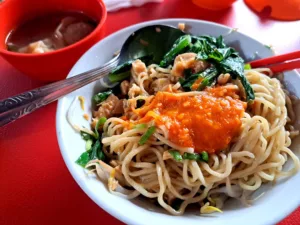 top 8+ rekomendasi mie ayam jakarta timur yang laris manis