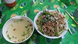 top 8+ rekomendasi mie ayam jakarta timur yang laris manis