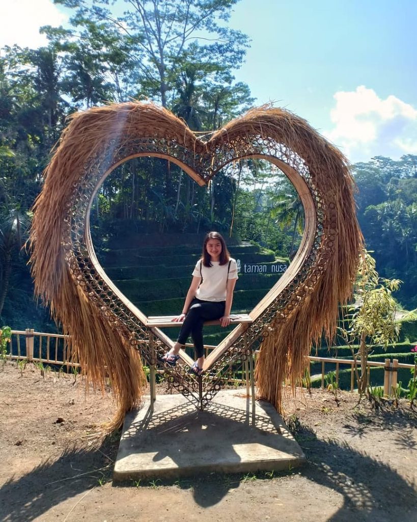 air terjun tegenungan, bali, bali bird & reptile park, bali safari & marine park, bali zoo, bukit jati waterboom, gianyar, goa gajah, pantai lebih gianyar, top 8+ tempat wisata terbaik di gianyar bali