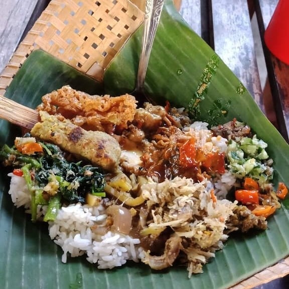 ayam bakar taliwang, bali, denpasar, gourmate sate house, kuta, nasi tekor, sanur, sop ikan warung mak ben, warung men wati, top 8+ wisata kuliner di bali yang ramai di kunjungi wisatawan