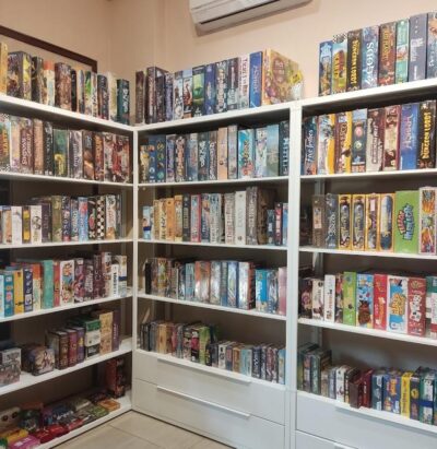 top 9+ rekomendasi board game cafe di jakarta yang paling fun