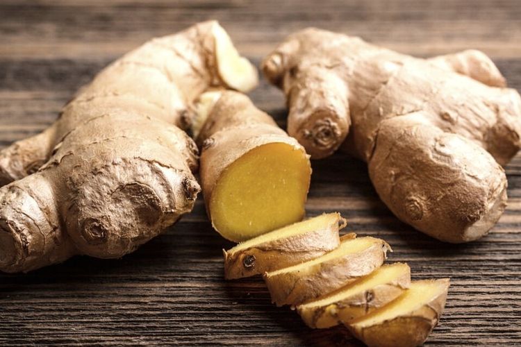 Jahe mengandung banyak senyawa aktif, meliputi gingerol yang merupakan senyawa utama yang melawan penyakit., 1. Bantu redakan mabuk perjalanan, 2. Bantu kendalikan inflamasi, 3. Bantu mengelola berat badan dan gula dalam darah, 4. Bantu menyehatkan proses pencernaan