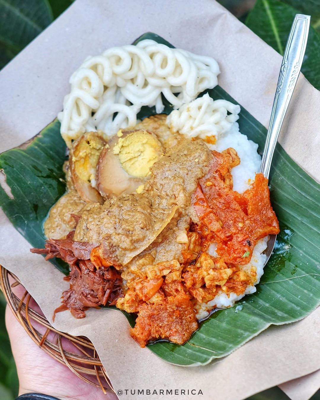 gudeg mbak pirang, 1. Gudeg Mbah Lindu, 2. Gudeg Yu Djum, 3. Gudeg Mercon Bu Tinah, 4. Gudeg Manggar Bu Jumilan, 5. Gudeg Bu Djuminten