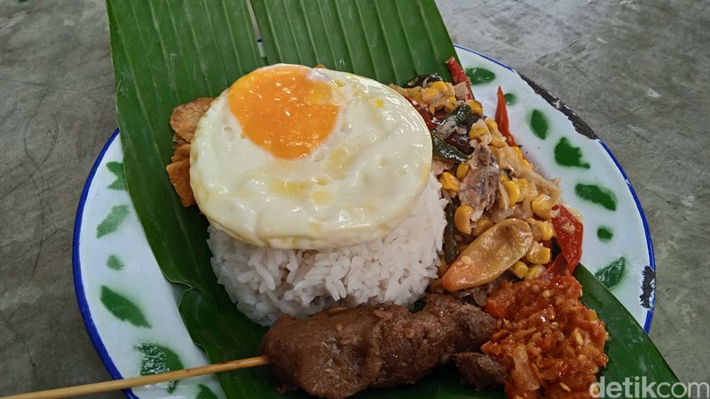 5 Tempat Makan Favorit Warga Jaksel, Menunya Nasi Peda dan Iga Bakar