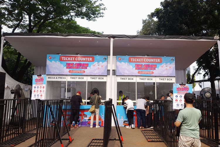 Festival Jak-Japan Matsuri 2024 digelar selama dua hari hingga Minggu (15/9/2024) di Plaza Parkir Timur, Gelora Bung Karno (GBK), Senayan, Jakarta Pusat., 1. Beli tiket daring atau langsung di loket, 2. Simak jadwal kegiatannya, 3. Bawa topi atau payung, 4. Datang sore hari, 5. Icip kuliner khas Jepang, 6. Naik transportasi umum, 7. Datang bersama teman, 8. Patuhi aturan Jak-Japan Matsuri 2024, 9. Bertanya di stan informasi