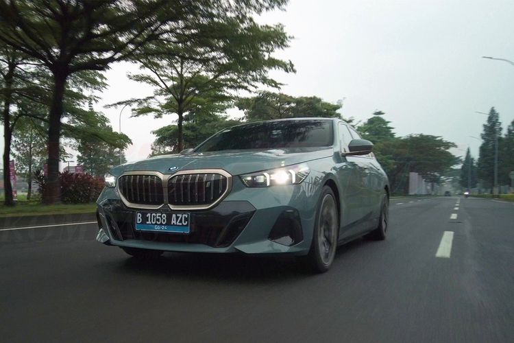 Apa Benar Beli Suku Cadang Mobil Eropa Inden Lama?