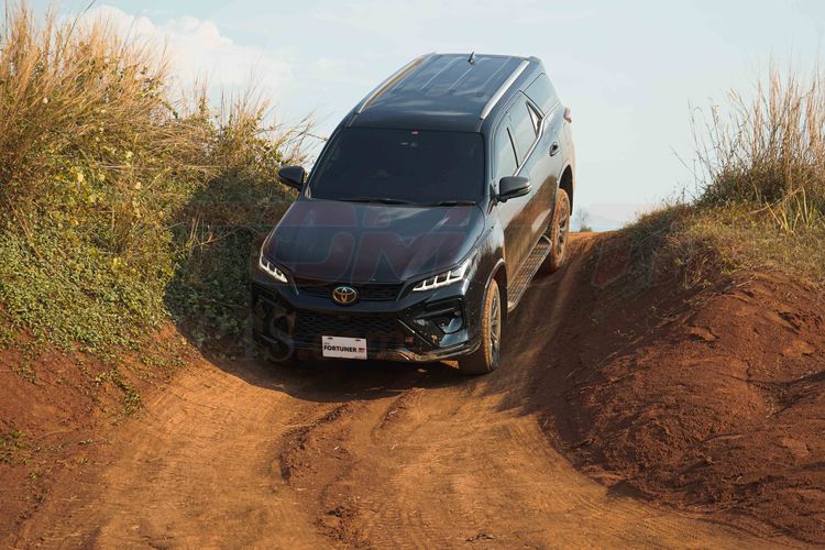 Begini Rasanya Jajal New Fortuner di Medan Offroad