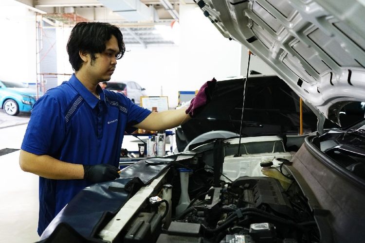 Cara Hemat Bahan Bakar Mobil Pake Fitur yang Tersedia