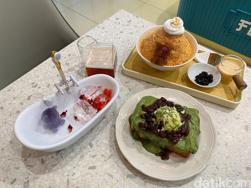 Furawa Cafe, kafe dessert di Gading Serpong yang tawarkan menu toast hingga kakigori, Populer Sejak 2022, Menu Furawa Cafe, Kakigori Thai Tea yang Manis Legit, Bear Bath yang lucu hingga Matcha Toast Legit, Furawa Cafe