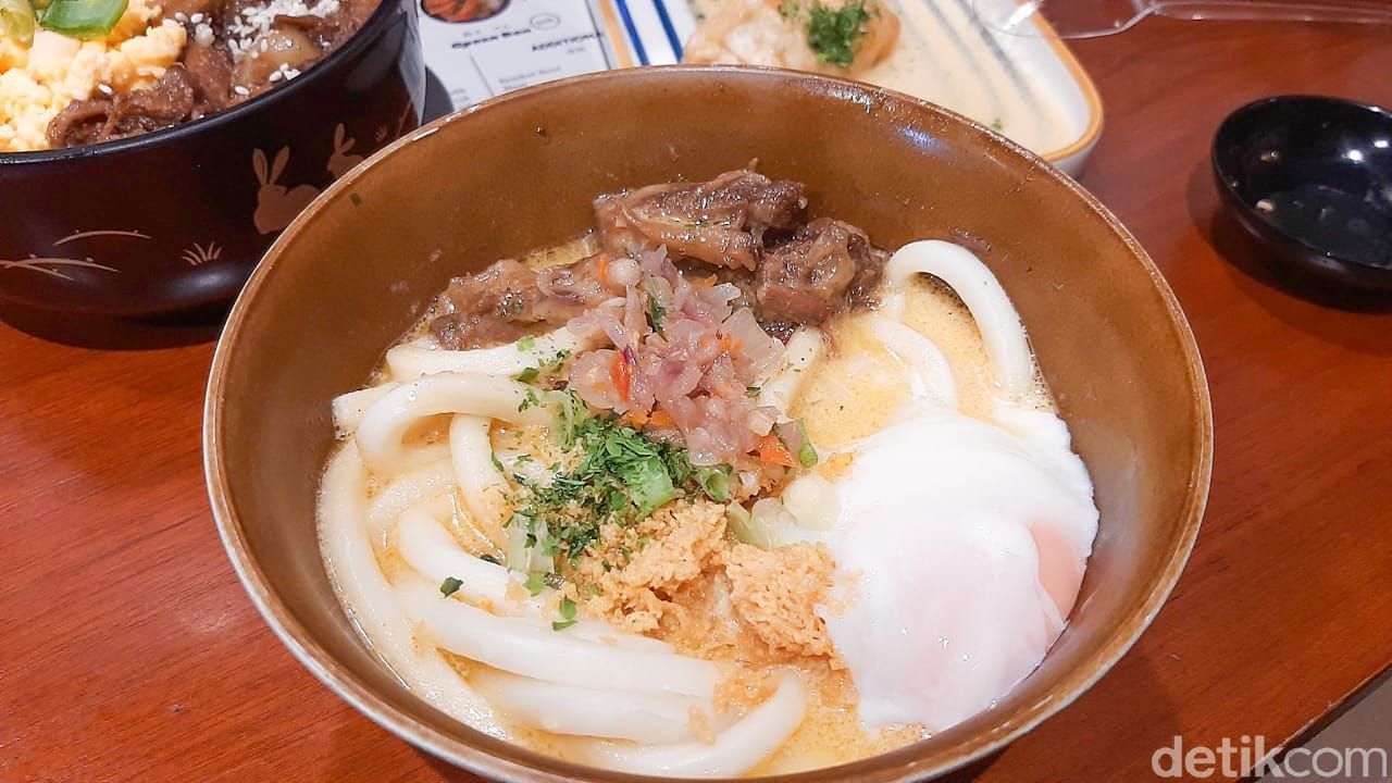 Futago: Ada Gyoza dan Creamy Miso Udon Enak, Konsep Kedai Kecil Seperti di Jepang, Harus Rela Antre, Menu yang Ditawarkan, Creamy Miso Udon, Brisket Don, Gyoza Cream