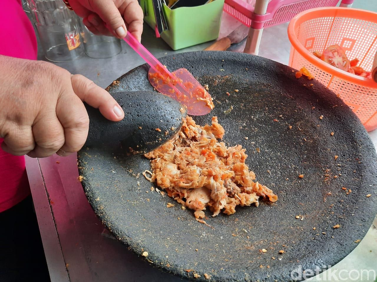 Ayam Geprek Bu Rum