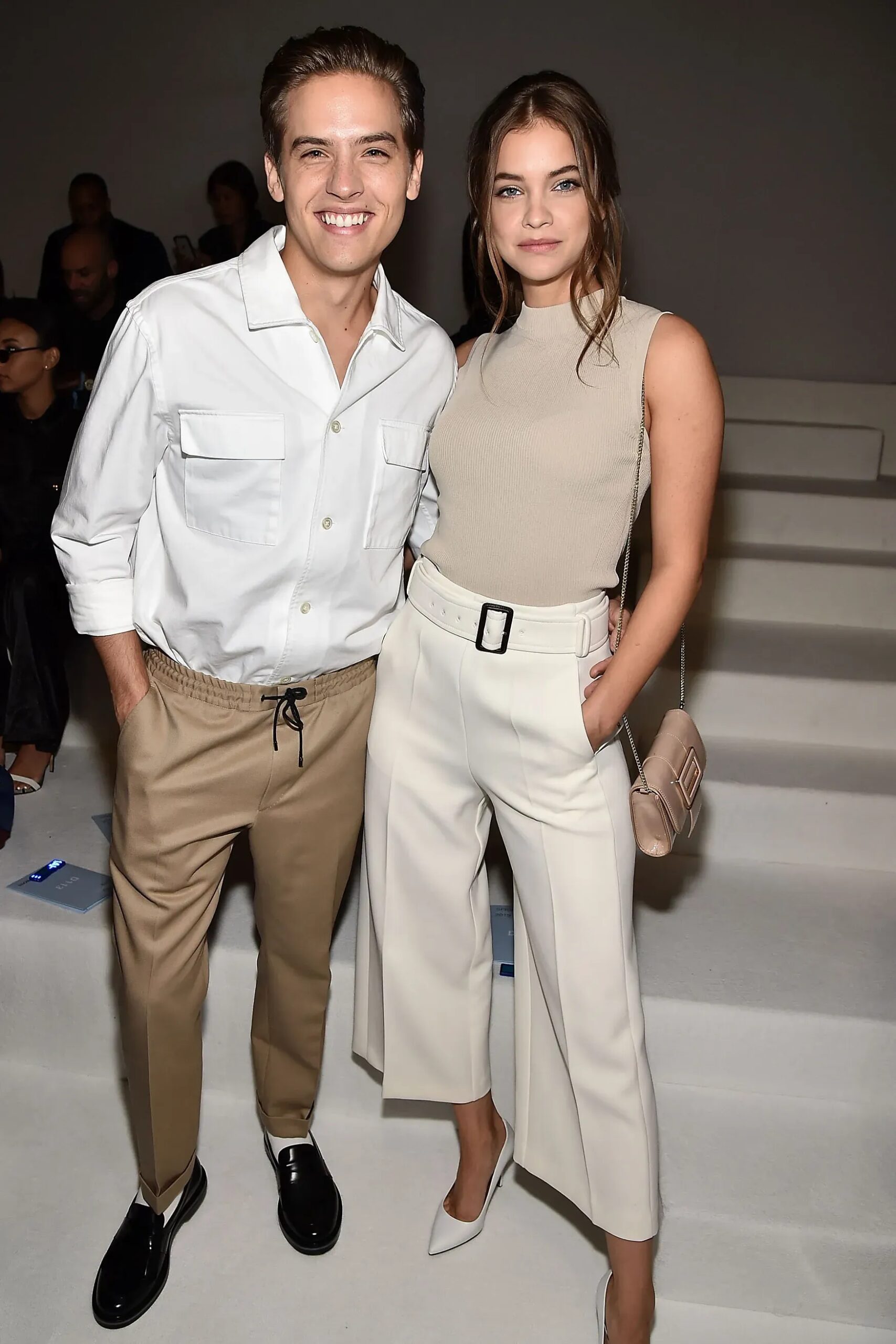 intip gaya seleb perempuan hollywood saat ngedate bareng pasangan, 1. Suki Waterhouse, 2. Jennifer Lawrence, 3. Bella Hadid, 4. Barbara Palvin, 5. Olivia Rodrigo