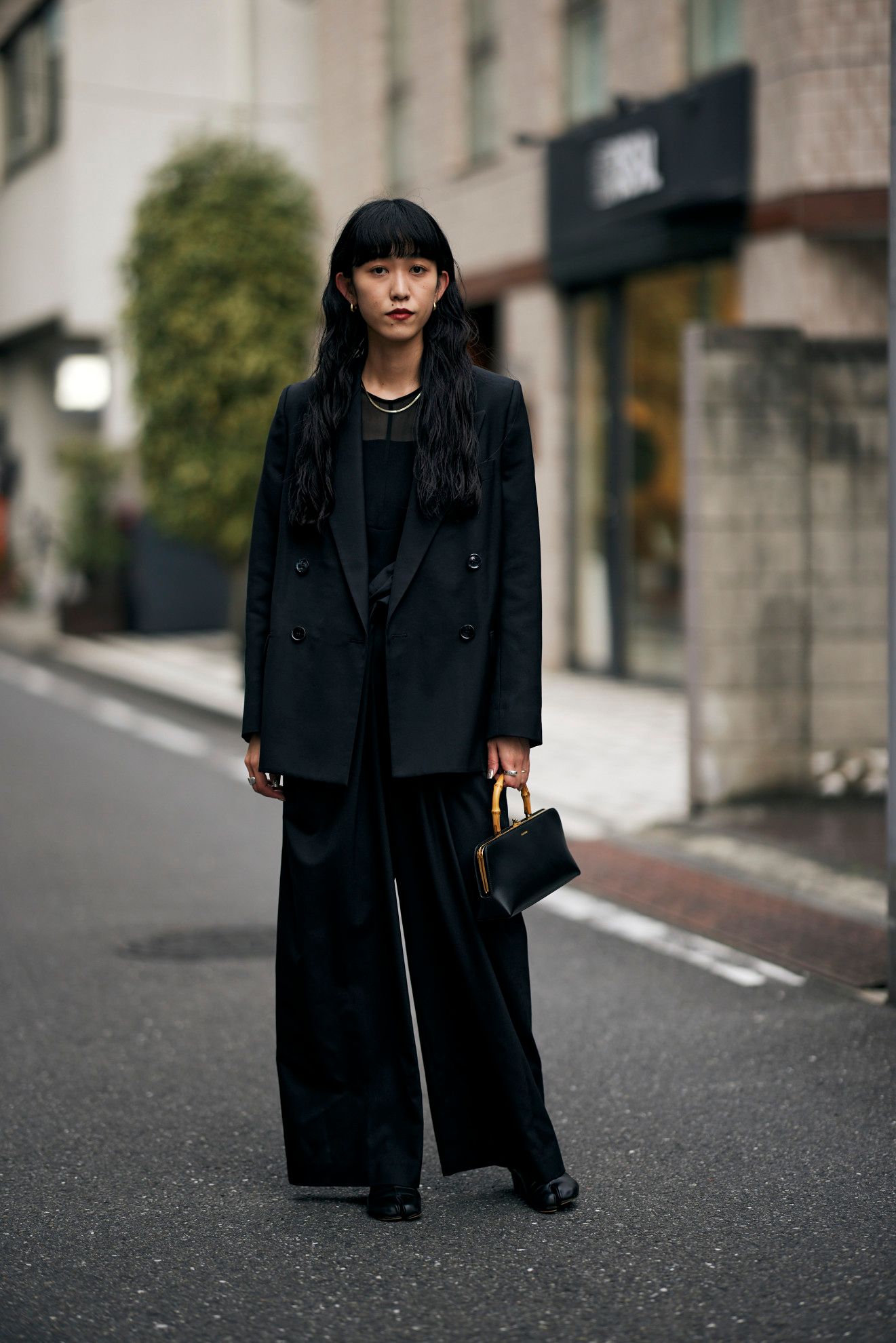 intip gaya trendi dan nyentrik ‘street style japan’ di tokyo, 1. Gaya nyentrik di Harajuku, 2. Muda-mudi trendi di Shibuya, 3. Padu-padan smart and stylish di Omotesando, 4. Padu-padan edgy di Daikanyama, 5. Glitz and glam di Ginza yang fancy