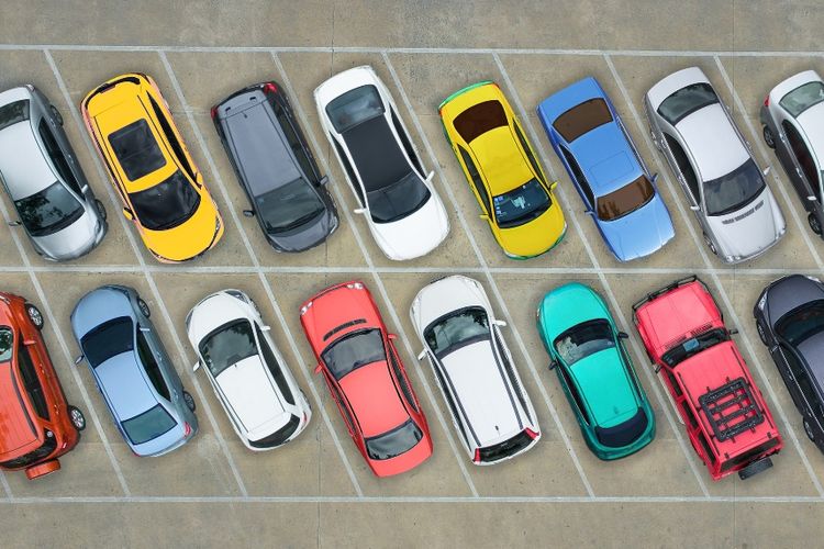 Jangan Pindahkan Tuas Transmisi Matik ke P Sebelum Mobil Berhenti