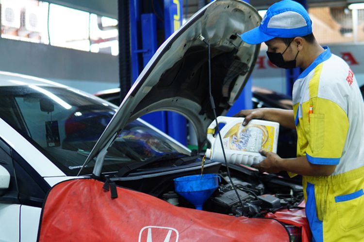 Kenali 4 Penyebab Tenaga Mobil Matik Ngempos