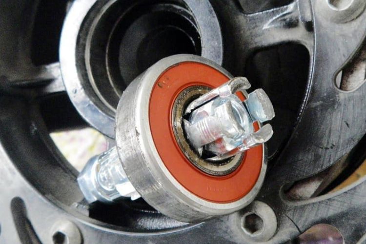 Kenali Penyebab Bearing Roda Sepeda Motor Cepat Rusak
