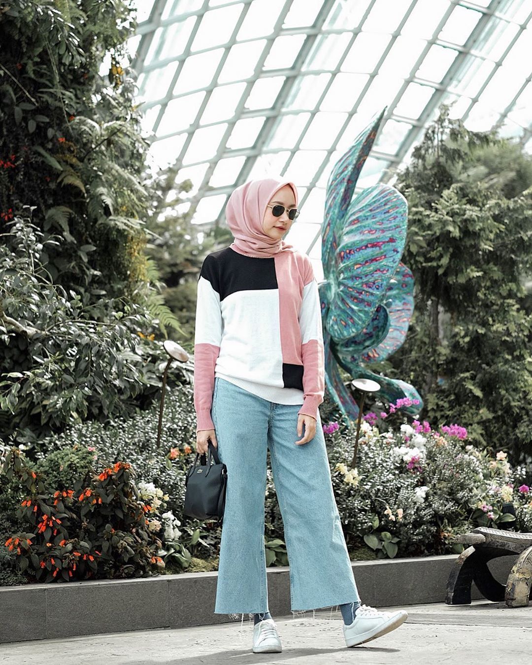 Makin Manis dengan Padu-padan Kerudung Warna Pastel
