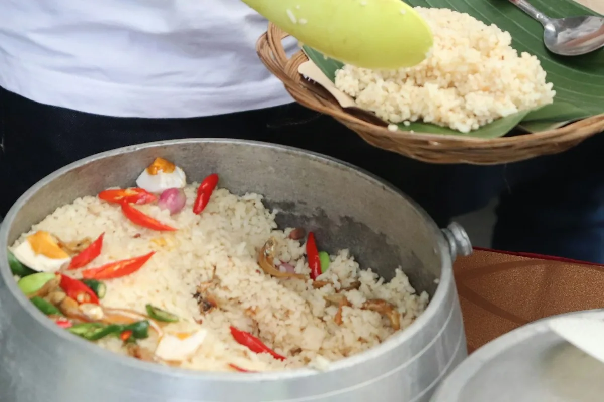 menarik! ini 10 makanan khas indonesia paling unik yang wajib kamu coba