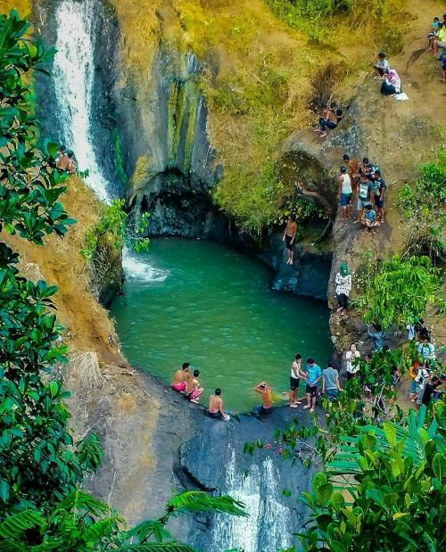 Menikmati Keindahan Curug Jeglong, Permata Tersembunyi di Kendal Jawa Tengah