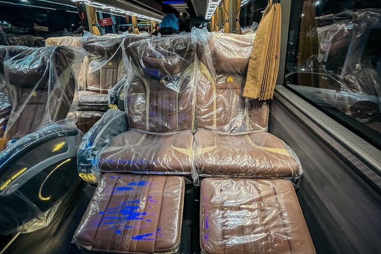 PO Akas Aurora Rilis 2 Bus Baru Pakai Bodi Avante H8 Grand Captain