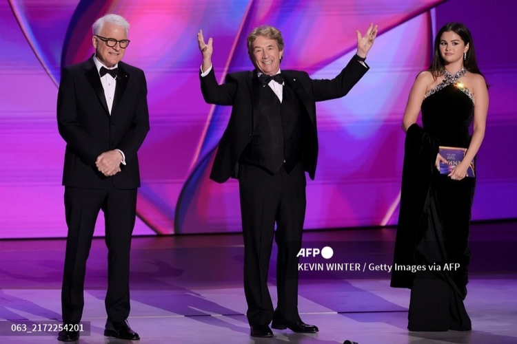 Potret Para Selebritas di Karpet Merah Emmy Awards 2024